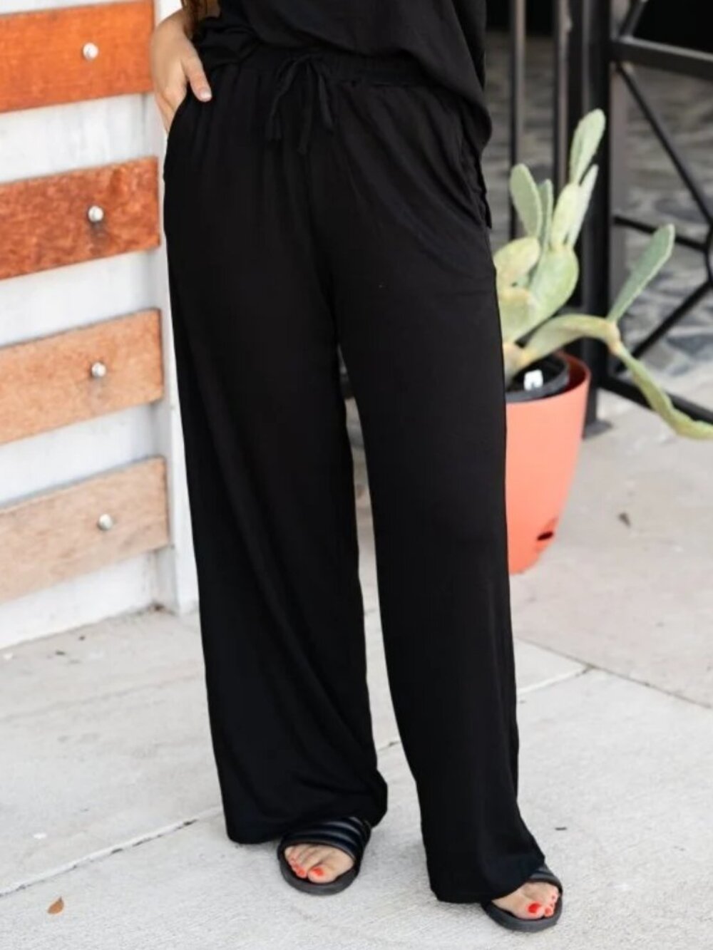 BUCKLEY Lounge Pants In Black